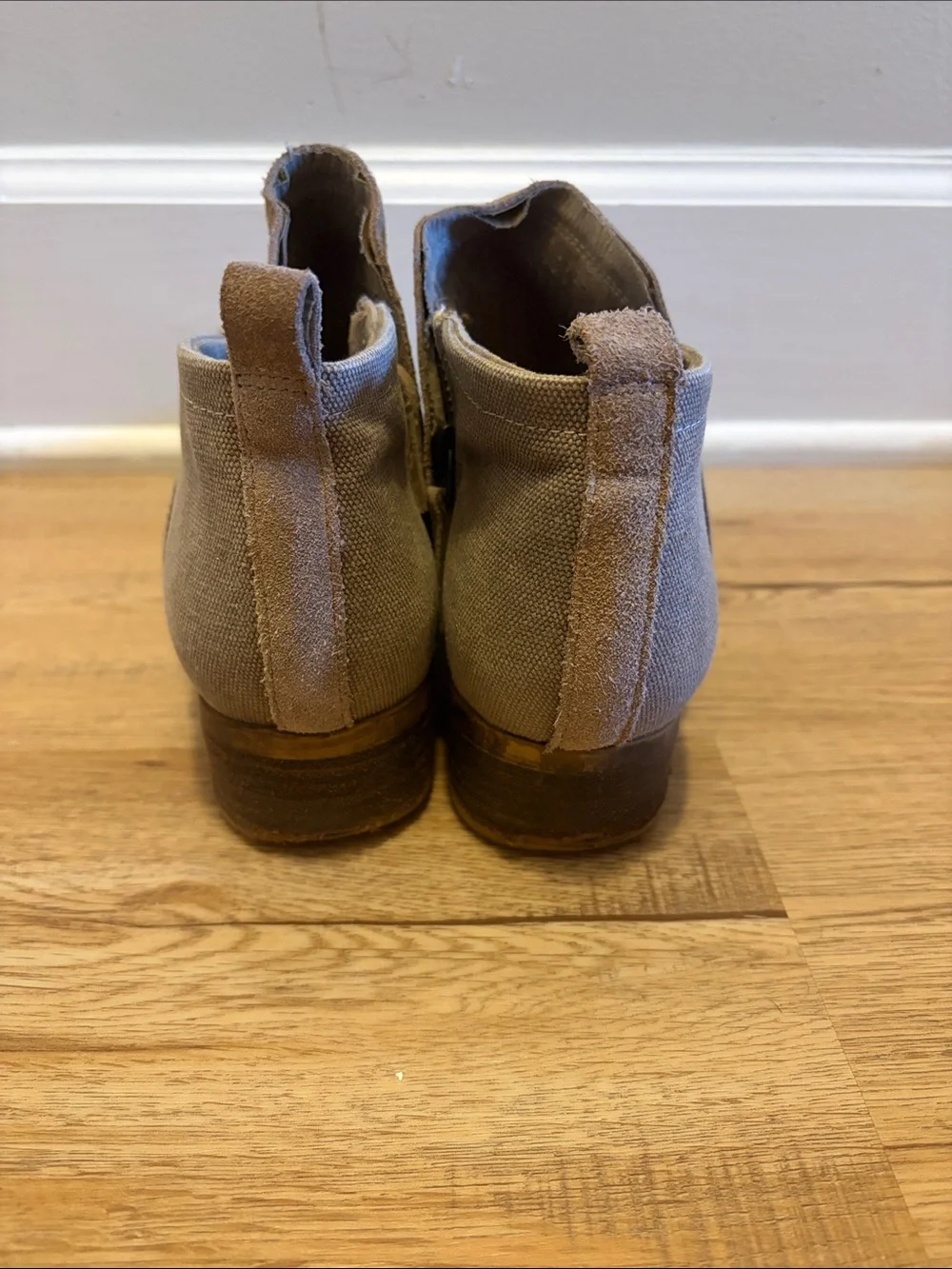 Toms stylish taupe